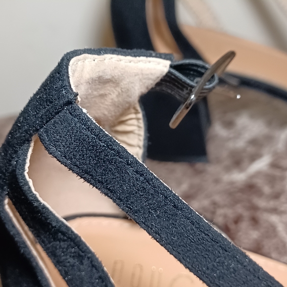 Rouge Helium Black Suede sandal size 8 Chunky Heels - Picture 9 of 11